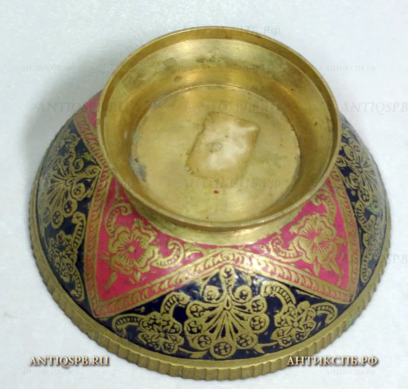 Пиала медная "Цветы". Вт. пол. ХХ века. Индия. №19564
